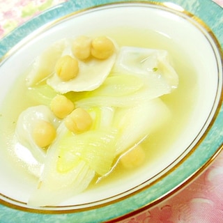 玉葱スープｄｅ❤ひよこ豆と長葱の水餃子スープ❤
